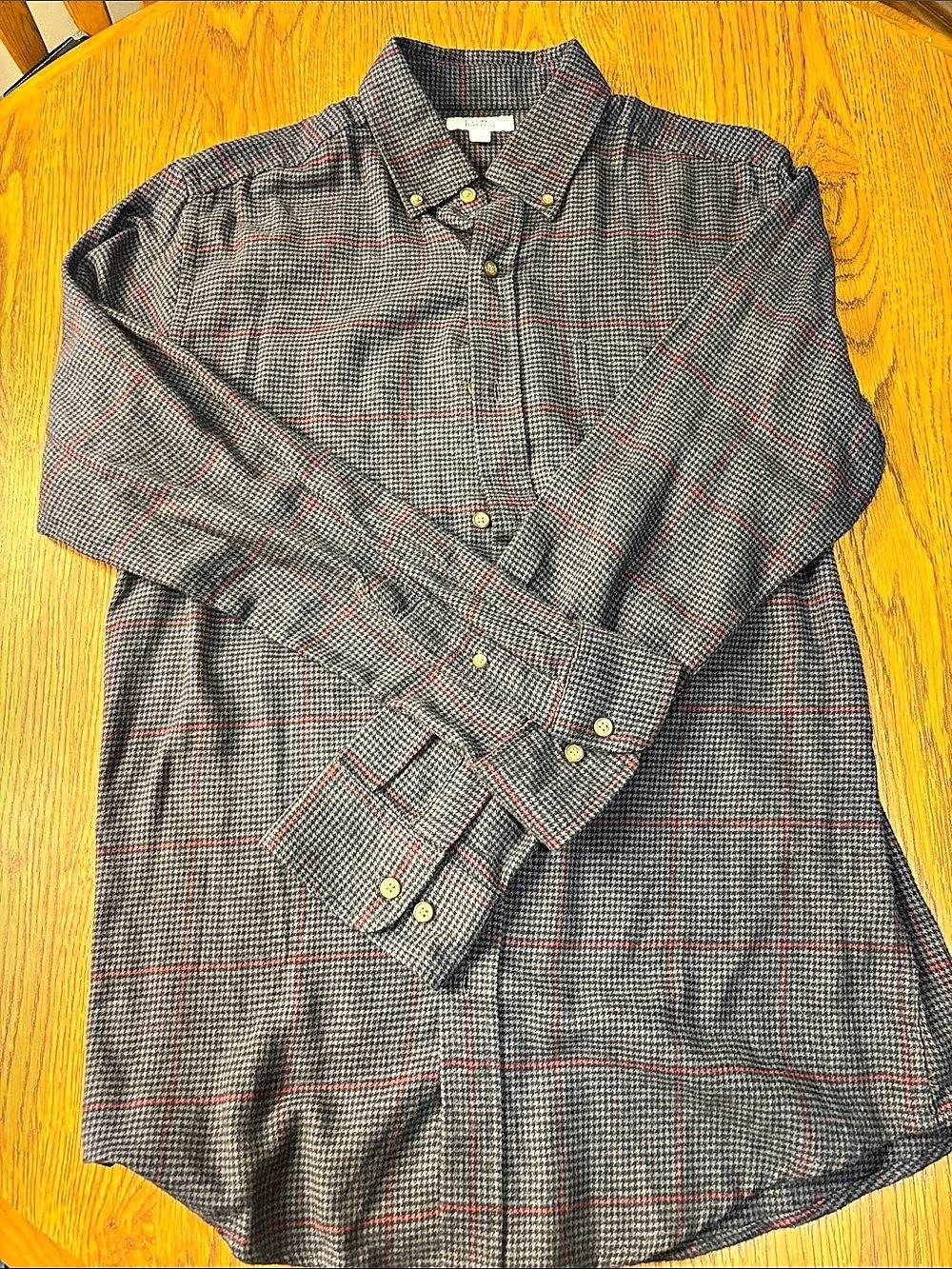 Croft & Barrow Checkered Button-Down in Gray & Red